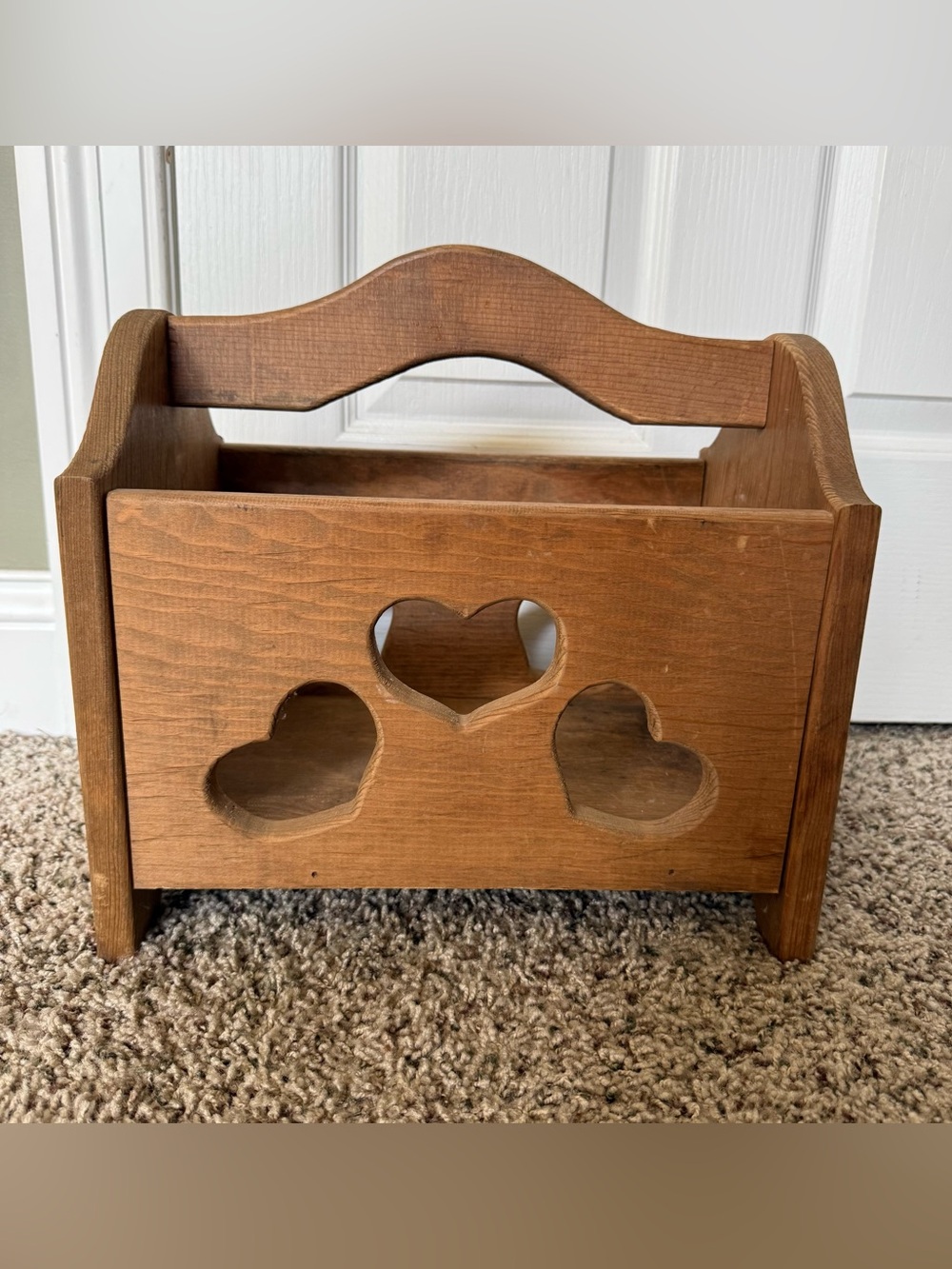 Vintage 80s/90s Wooden Heart Cutout magazine rack